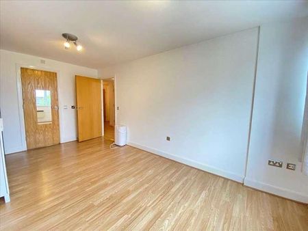 Mercury House, Heathcroft, Ealing, W5 - Photo 2