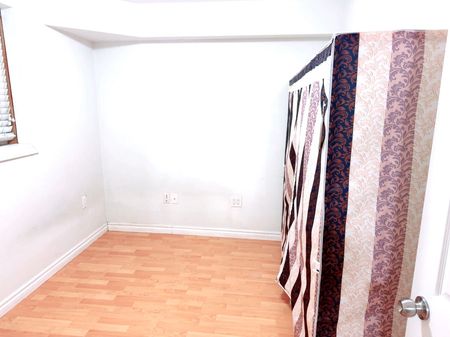 For Lease - 26 Rainbow Court Unit# Bsmt, Georgina, Ontario - Photo 5