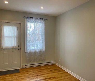 8120 Av. Wiseman - Photo 4