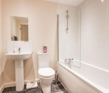 2 bedroom apartment to rent - Photo 6