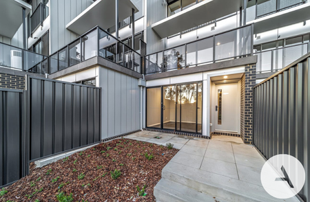 28/6 Ellison Harvie Cl, Greenway ACT 2900 - Townhouse For Rent | Domain - Photo 4