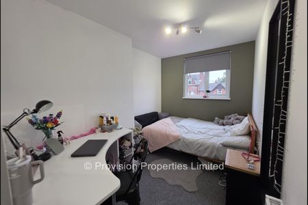 4 Bed 4 En-suite near Leeds Uni - Photo 2