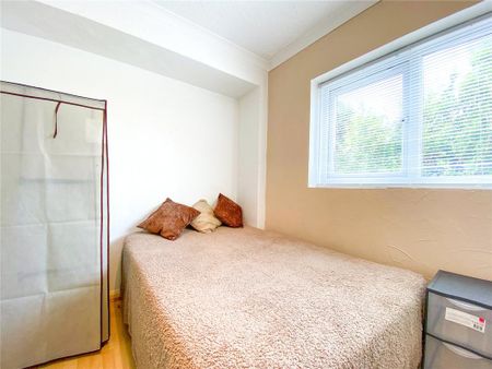 6 bedroom semi-detached house to rent - Photo 3