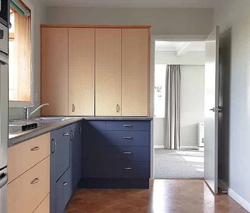 Prime Location - Photo 4