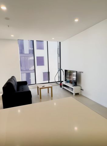 2 bed 2 bath-910 - Photo 2