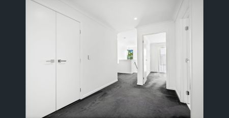 Modern Townhouse with Solar Panels - Photo 4