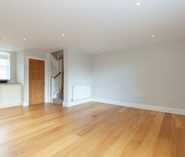 Trenchard Lane, Caversfield - Photo 1