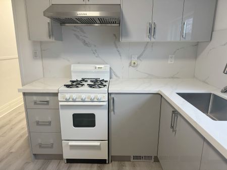 For Lease - 1067 Dovercourt Road Unit# 2nd floor, Toronto, Ontario - Photo 3