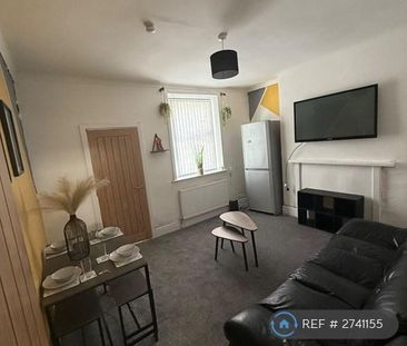 1 bedroom in a house share to rent - Photo 4