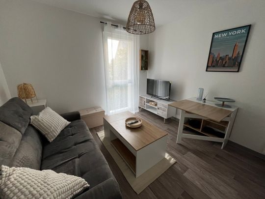 Location Appartement 1 pièce 19m² FRANQUEVILLE ST PIERRE 76520 - Photo 1