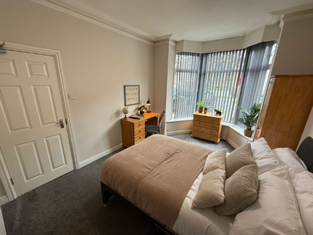 Dumbarton Road Room 4 - Photo 3
