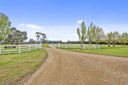 1361 Kilmore Road, Riddells Creek - Photo 2