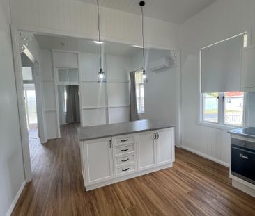 Beautifully Renovated Unit in Great Location - Photo 5