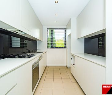 Stunning apartment in the heart of Kingston - Photo 1