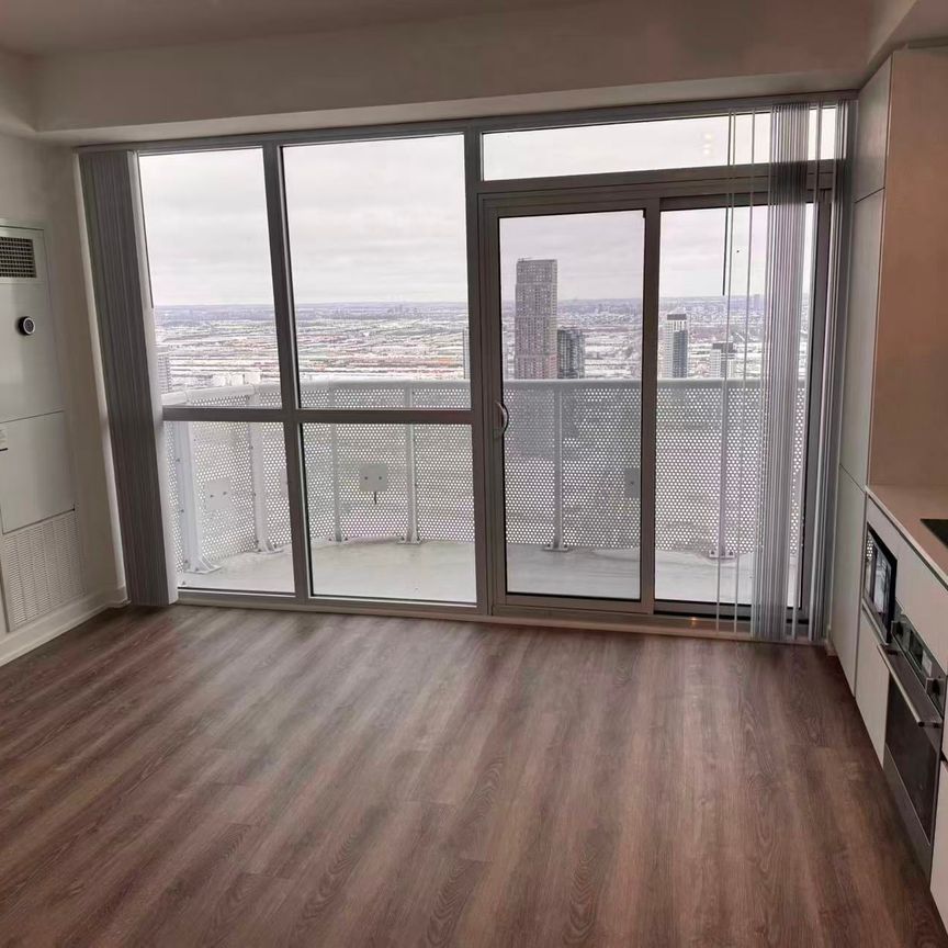 For Lease - 8 Interchange Way, Vaughan, Ontario - Photo 1