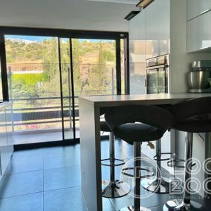 Διαμέρισμα για ενοικίαση - Γλυφάδα, - Φωτογραφία 2