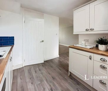 3 bedroom terraced house to rent - Photo 5