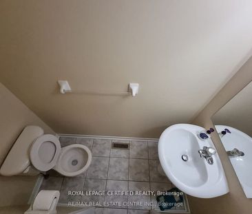 For Lease - 6 Rotunda Street Unit# Upper, Brampton, Ontario - Photo 2