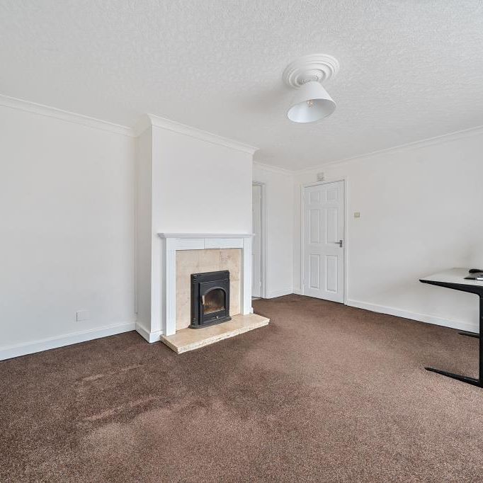 2 bedroom semi-detached bungalow to rent - Photo 1