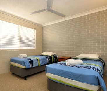 Absolute Kelly’s Beachfront Living – Stylish, Fresh & Fully Furnished - Photo 3