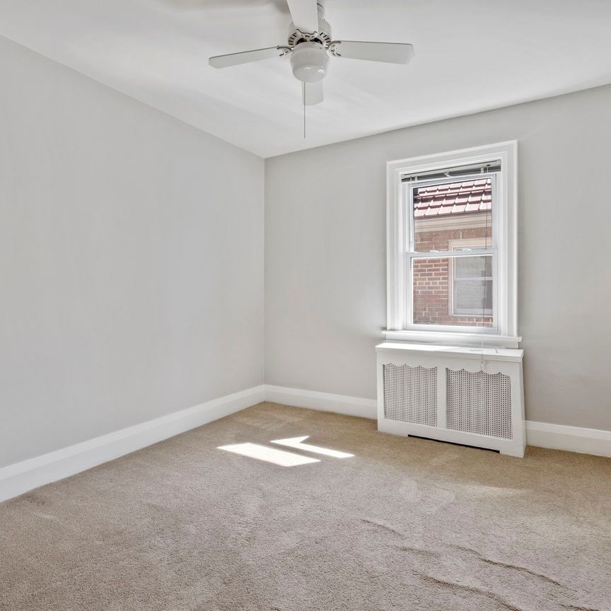 For Lease - 26 Braemar Avenue Unit# Upper Floor, Toronto, Ontario - Photo 1