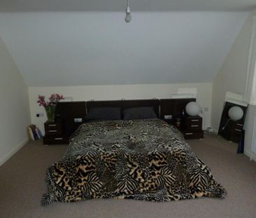 4 bedroom semi-detached bungalow to rent - Photo 3