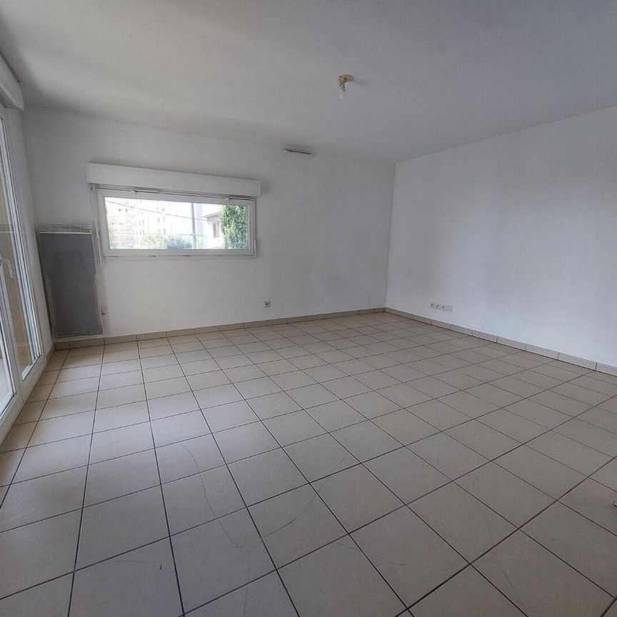 location Appartement T3 DE 66.39m² À ST PRIEST - Photo 1