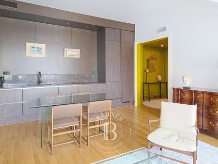 Tout savoir sur cet appartement dans le quartier Saint Thomas d'Aquin, à Paris 7ème - Photo 3