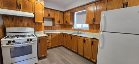 For Lease - 632 Beach Boulevard, Hamilton, Ontario - Photo 3