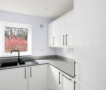 2 bedroom flat to rent - Photo 5