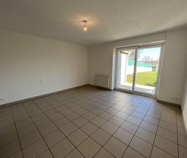 Location Maison 3 pièces 70m² ST PAUL DE VARAX 01240 - Photo 1