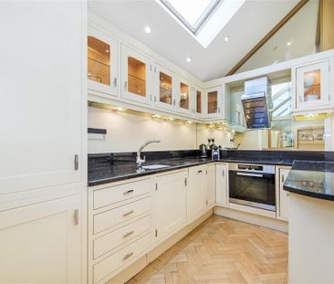 3 bedroom mews to rent - Photo 6