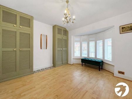 4 bedroom semi-detached house to rent - Photo 5