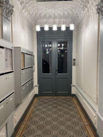 Location Appartement 2 pièces 38m² PARIS 5ème - Photo 5