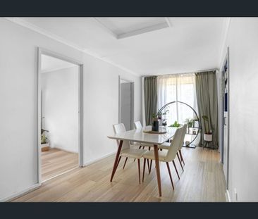 Spacious & Comfortable Living in Munno Para - Photo 3