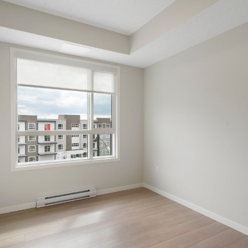 3410, 33 Carringham Gate NW - 1 - Photo 1