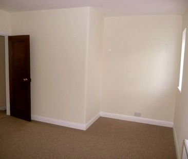 2 Bed Terraced House, Brown Street, M6 - Photo 3