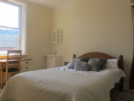 132 Warwick Road, Carlisle (STUDENT HOUSE) - 2 rooms available 2024 - Photo 5