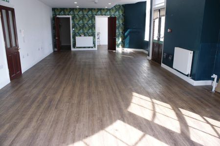 House to rent - Photo 4