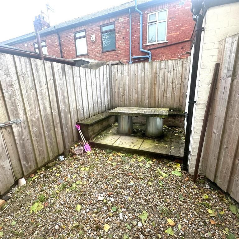 3 bedroom terraced house to rent - Photo 1