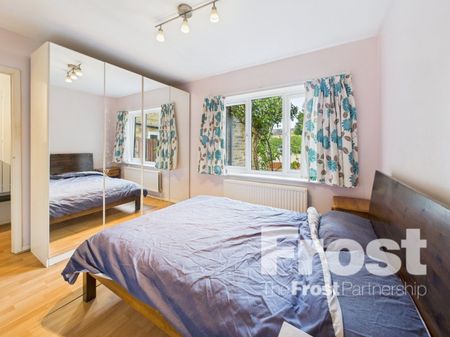 Elmhurst Road, Slough, Berkshire,SL3 - Photo 2