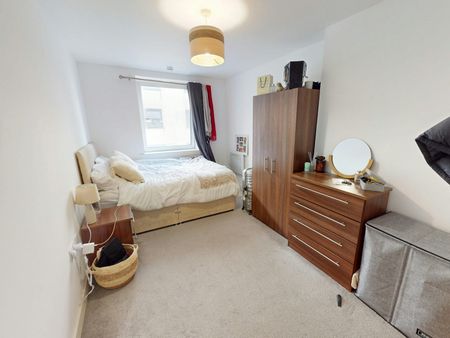 Flat to rent on - Photo 4