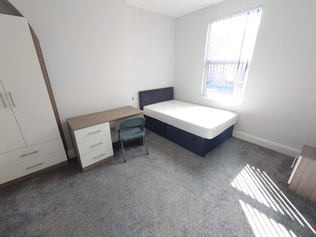 Gilroy Road, Kensington. - Photo 4