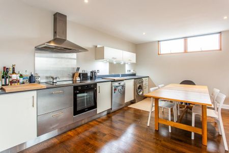 2 bedroom apartment to rent - Photo 5