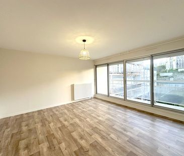 Location Appartement 2 pièces 51m² - Photo 2