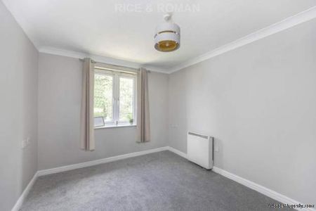 2 bedroom property to rent in Farnborough - Photo 4