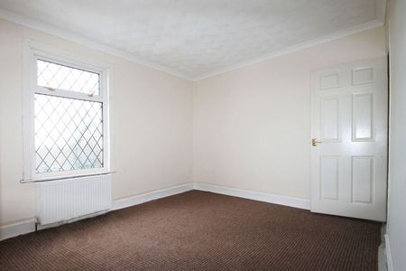 Layfield Road, Gillingham - Photo 3