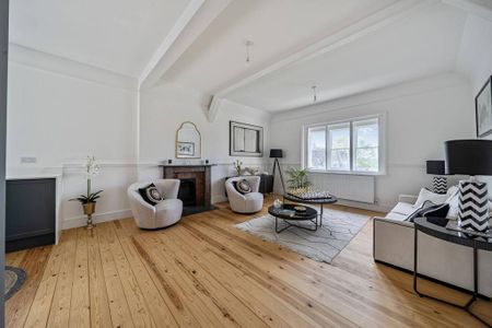 3 bedroom flat to rent - Photo 4