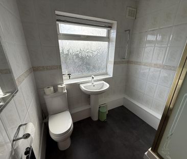 3 bedroom terraced house to rent - Photo 6