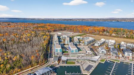 For Lease - 333 Sunseeker Avenue Unit# 132, Innisfil, Ontario - Photo 5